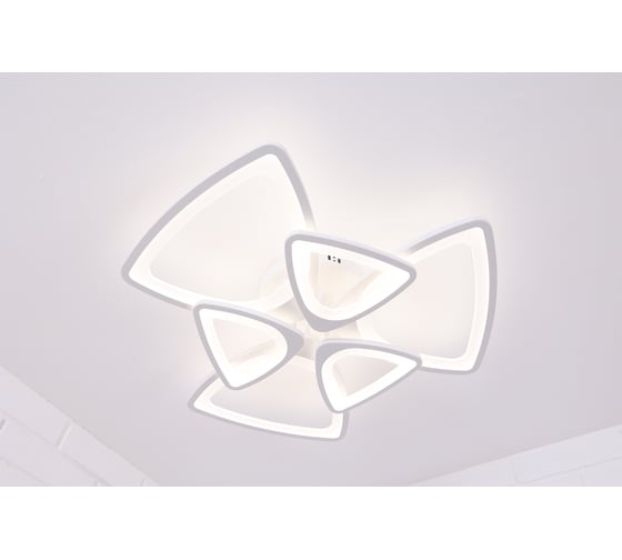 Изображение товара Потолочная светодиодная люстра Schaffner, цвет белый. Люстра с пультом управления, освещение до 18 кв.м, мощность 180 Вт Peligroso 39083-3+3
