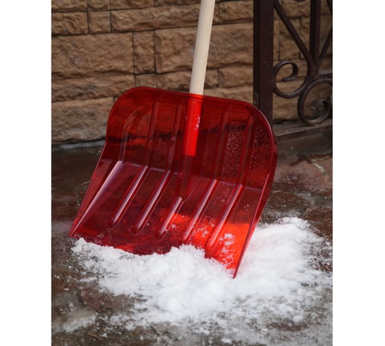 Изображение товара Лопата поликарбонатная ООО Агростройлидер №1 450x390мм с деревянным черенком и v-ручкой в сборе СНЕГ-02.01.21