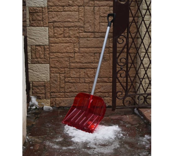 Изображение товара Поликарбонатная лопата ООО Агростройлидер №1 450x390мм с алюминиевым черенком и v-ручкой в сборе СНЕГ-02.01.31