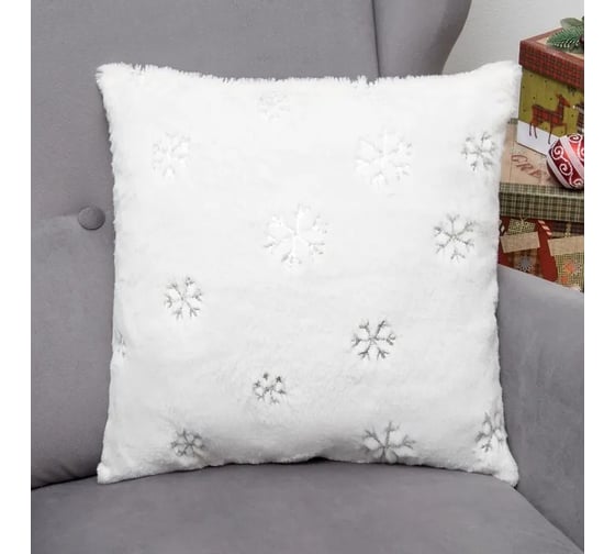 Изображение товара Чехол на подушку Этель Снежинка серебро 43х43 см, 100% полиэстер 3132135