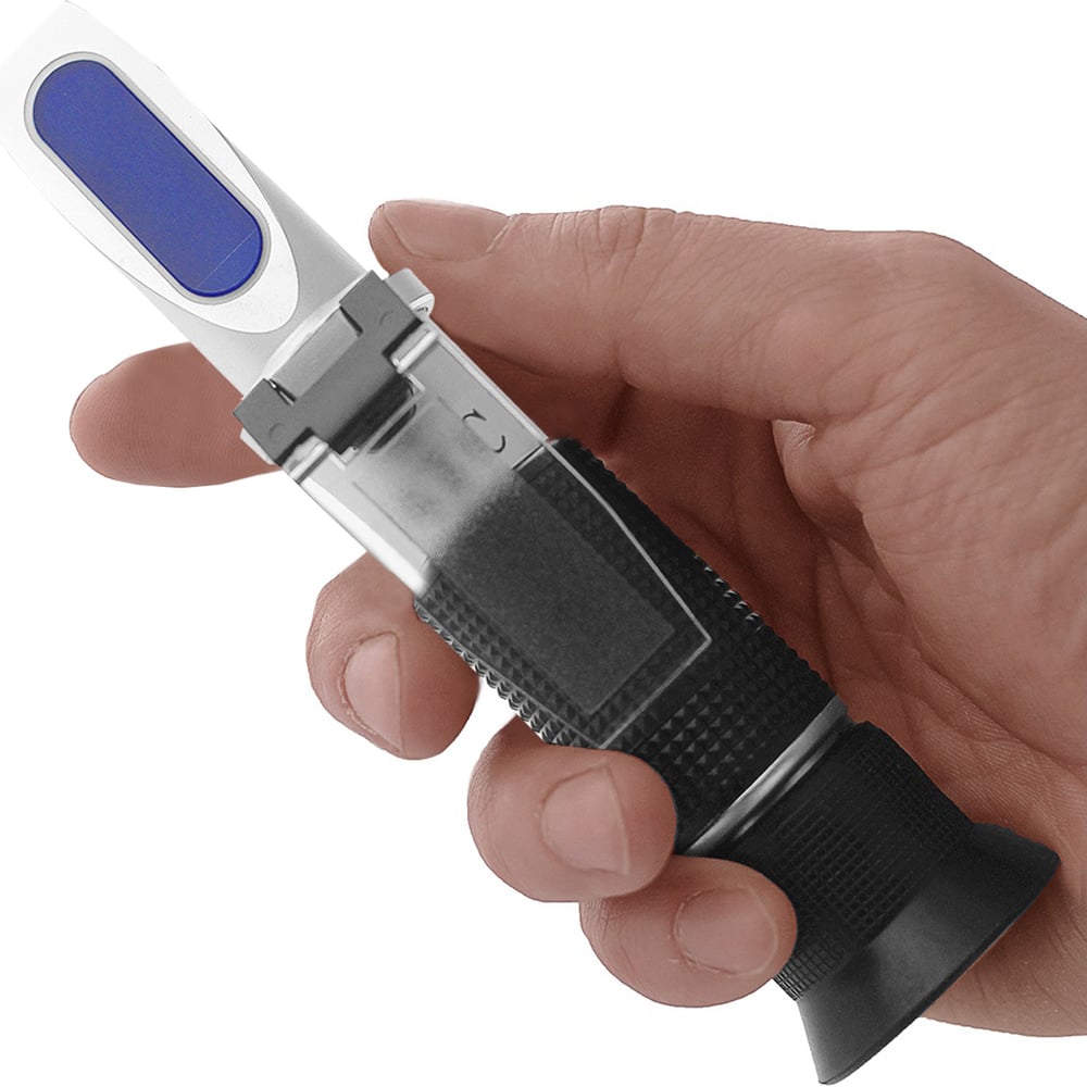 Изображение товара Рефрактометр для автомобилей МЕГЕОН 72013 - точное измерение антифриза и электролита