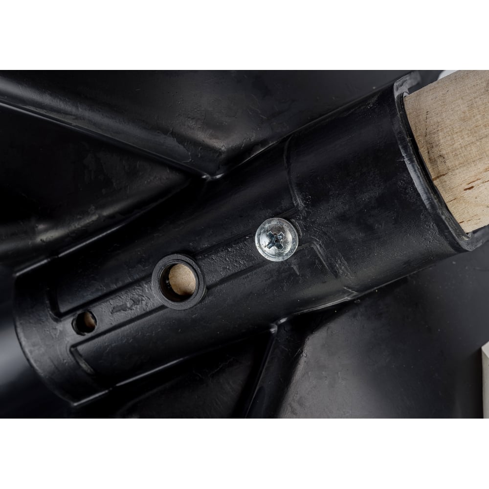 Пластмассовая лопата с оцинкованной планкой на заклепках, деревянным черенком 1-го сорта и v-образной ручкой gigant «домбай» gssl-2 - фото 4