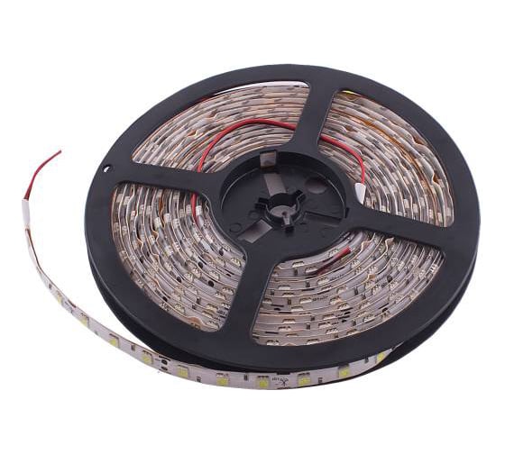 Изображение товара Светодиодная лента SKYWAY 500см, 300 SMD диодов 5050 белая (катушка) белая основа S03201025