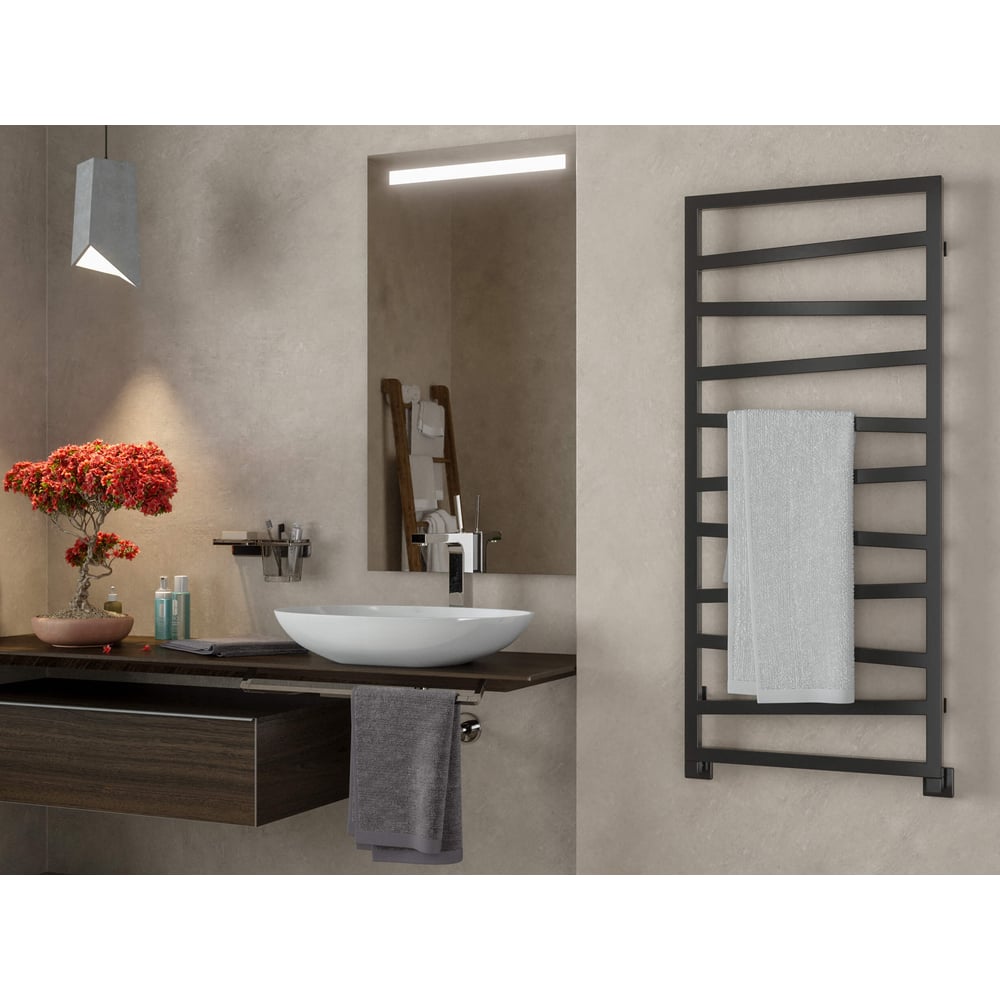 Изображение товара Водяной полотенцесушитель GUARDO DIAGONALE 1200x532 11 перекладин черный матовый RAL 9005