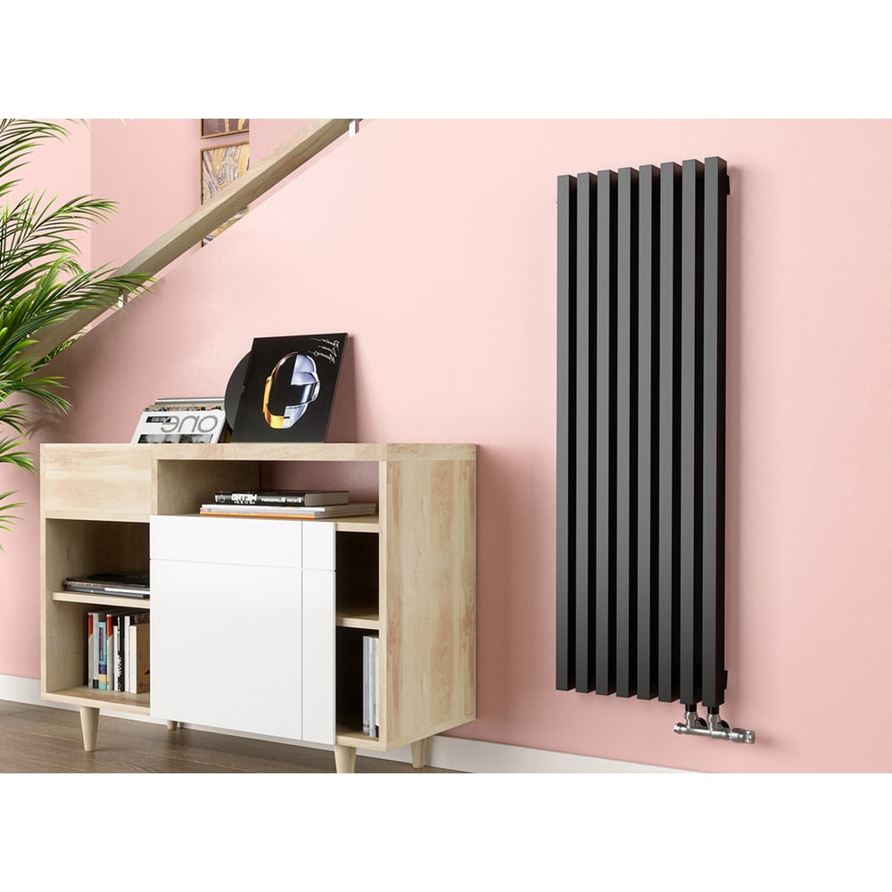 Изображение товара Трубчатый радиатор GUARDO RETTA 6P 1500x280мм 6 секций черный матовый