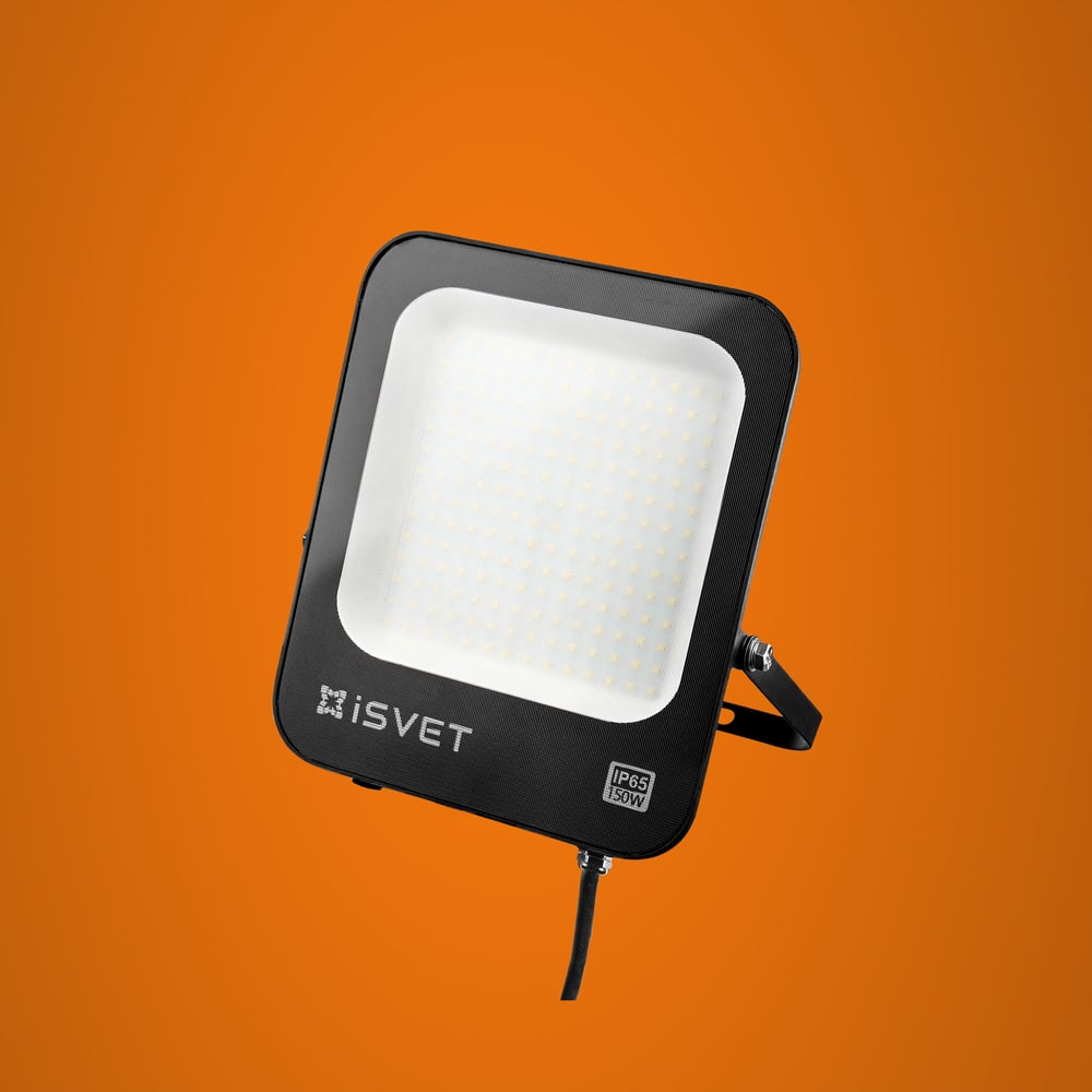 Изображение товара Светодиодный уличный прожектор iSVET 150Вт с холодным светом IP65 черный