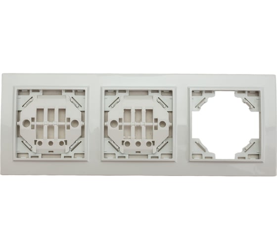 Изображение товара Горизонтальная рамка EKF Минск 3-местная белая Basic ERM-G-303-10