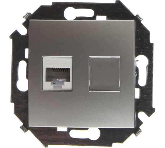 Изображение товара Компьютерная розетка Simon RJ45 кат.5e AMP, алюминий 1591551-033