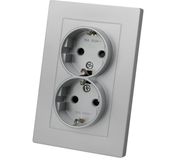 Изображение товара Розетка двойная TDM ELECTRIC 2п+з 16А 250В с защитными шторками серебр. металлик "сенеж" SQ1816-0237