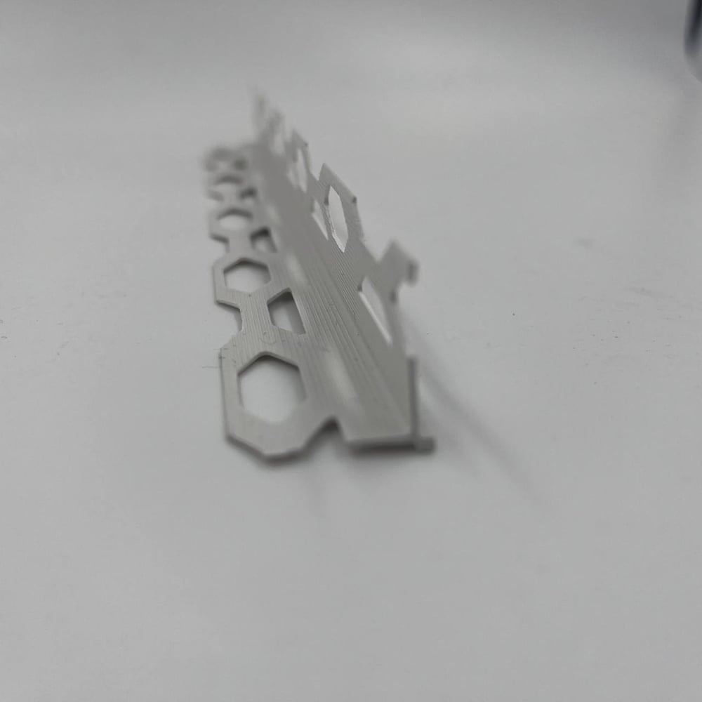 Изображение товара Малярный уголок ДОН ПЛАСТ ЮГ с маяком, 2 мм, длина 2,70 м