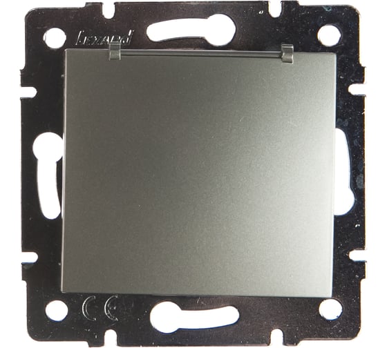 Изображение товара Розетка с крышкой Lezard KARINA с заземлением, ПБТ, матовое серебро 707-4388-123B