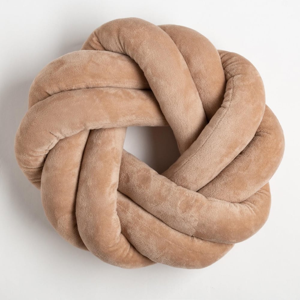 Изображение товара Декоративная подушка Этель 33х33 см велюр бежевый фигуральная