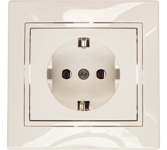 Изображение товара Розетка Lezard MIRA, с заземлением, ПБТ, белый с белой вставкой 701-0202-122B