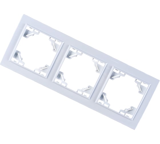Изображение товара Трехместная горизонтальная рамка STEKKER серия Эрна, белая PFR00-9003-01 39056