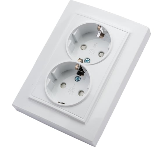Изображение товара Розетка STEKKER 2-местная с/з, 220В, 16А с защитной шторкой, серия Эрна, белая 39054