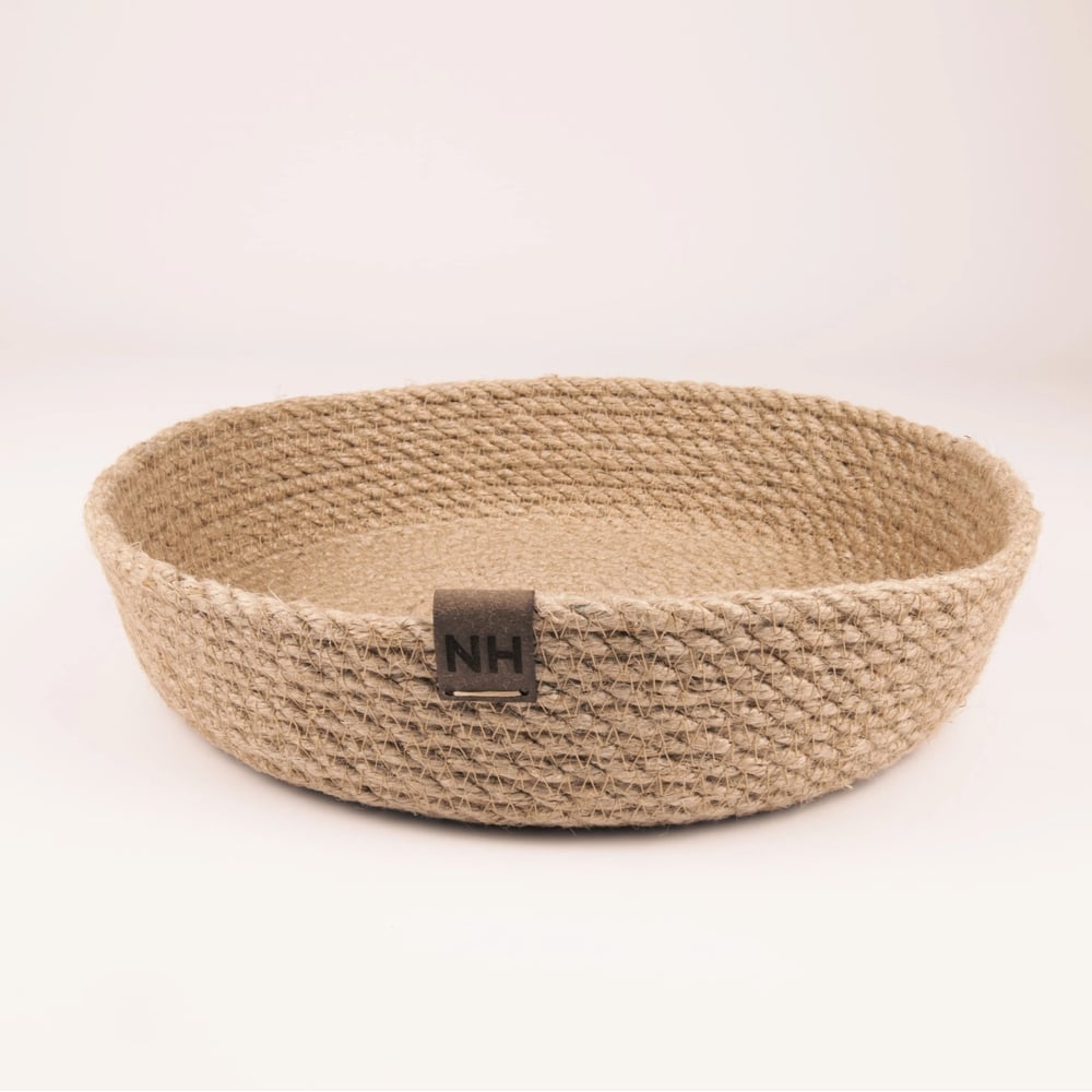 Изображение товара Поднос из джута Nevidana's Home 24x6 см круглый бежевый экологичный натуральный материал