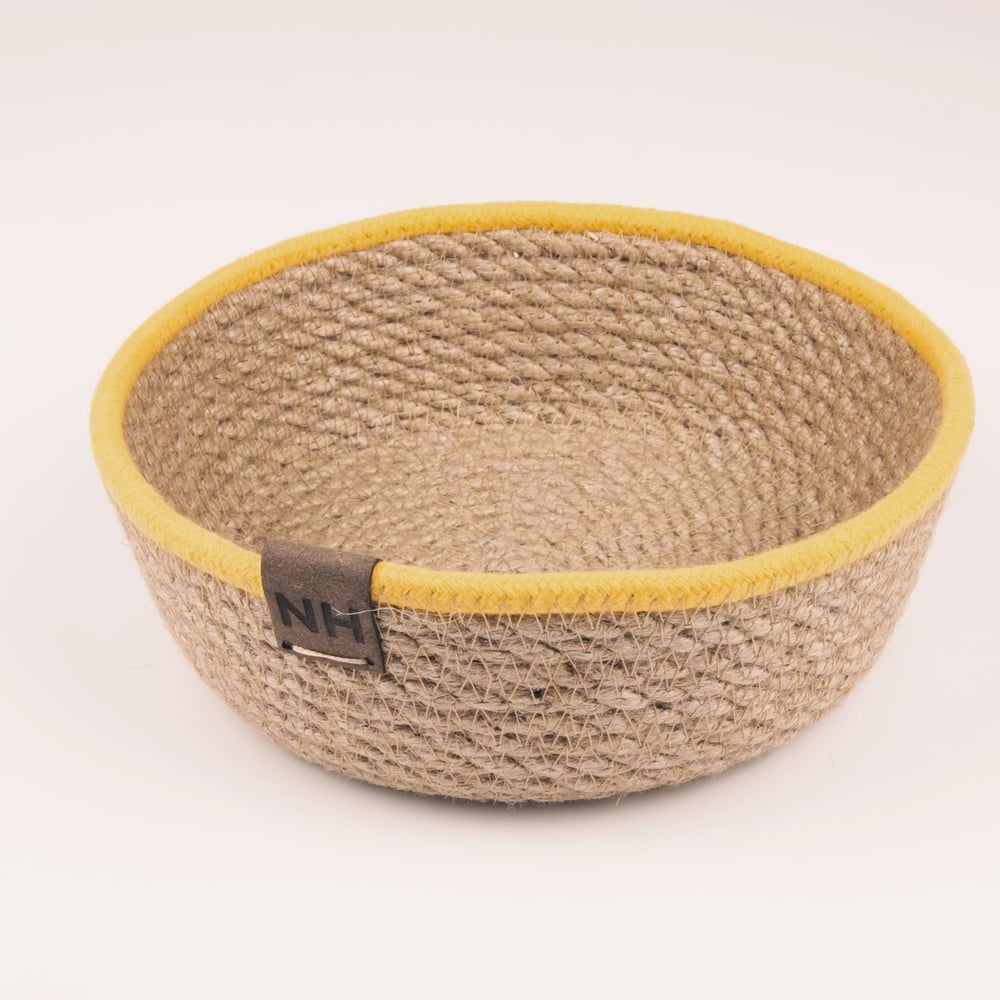 Изображение товара Круглая корзина из джута Nevidana's Home 16х6 см с желтым кантом