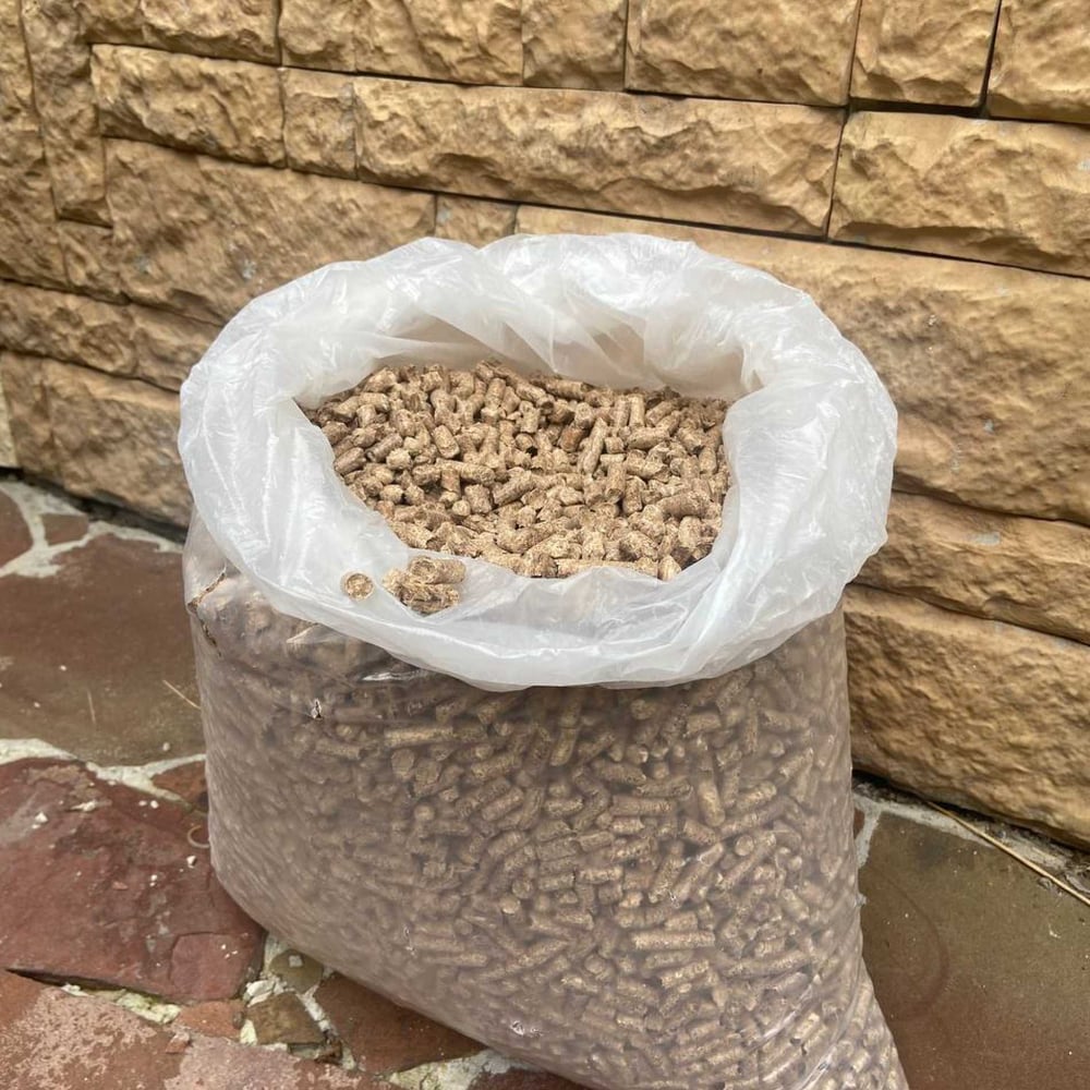 Изображение товара Древесные гранулы (пеллеты) 8 мм, 15 кг ООО Агростройлидер ТБО-02.01