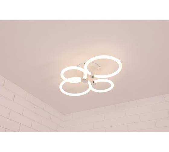 Изображение товара Потолочная светодиодная люстра Schaffner Volonta 3435-2+2, цвет белый. Люстра с пультом управления, освещение до 15 кв.м, мощность 68 Вт Volonta 3435-2+2 WH+CR