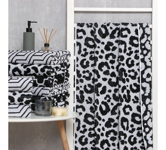 Изображение товара Полотенце махровое Этель Leopard черный, 50x90 см, 100% хлопок, 420 гр/м2 9472218