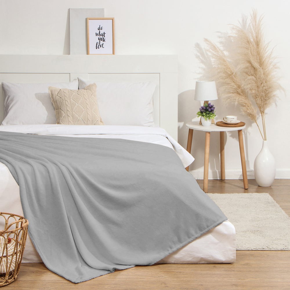 Изображение товара Плед Этель 130х175 см серый из корал-флиса легкий и теплый