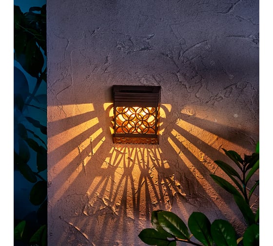 Изображение товара Светильник садовый REXANT Ковэнт, 3000К/RGB, встроенный аккумулятор, солнечная панель, коллекция Лондон 602-2417