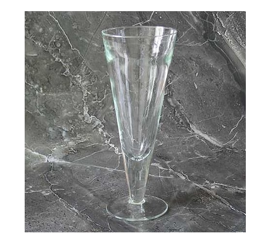 Изображение товара Ваза Никольский завод светотехнического стекла Фунтик высота 305 мм, диаметр 12 см 069037