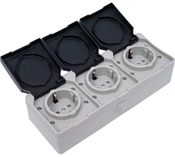 Изображение товара Розетка тройная с крышкой ARTSUN (накладная) PRO SO 16 -3Е-W/B (PC-поликарбонат) PRO SO 16 -3Е-W/B (PC)