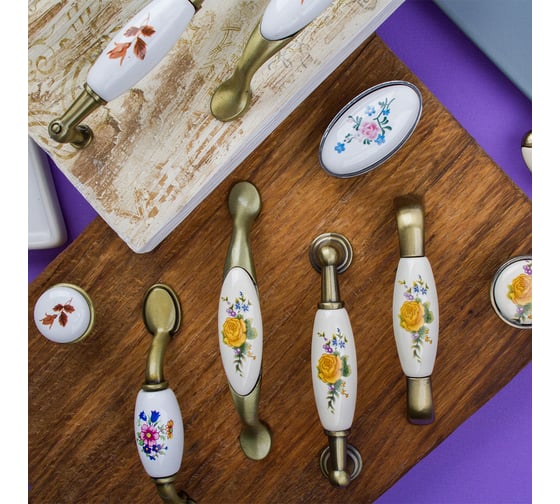 Изображение товара Ручка-скоба Kerron с фарфором, 96 мм, бронза SF02-06-96 BA