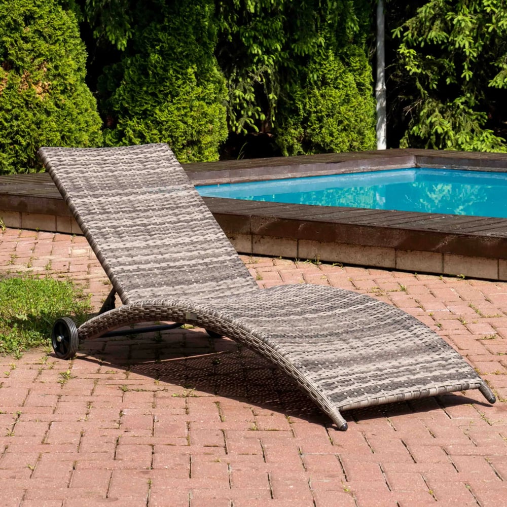 Изображение товара Шезлонг Royal Family AGATA серый с прочными материалами и водонепроницаемостью