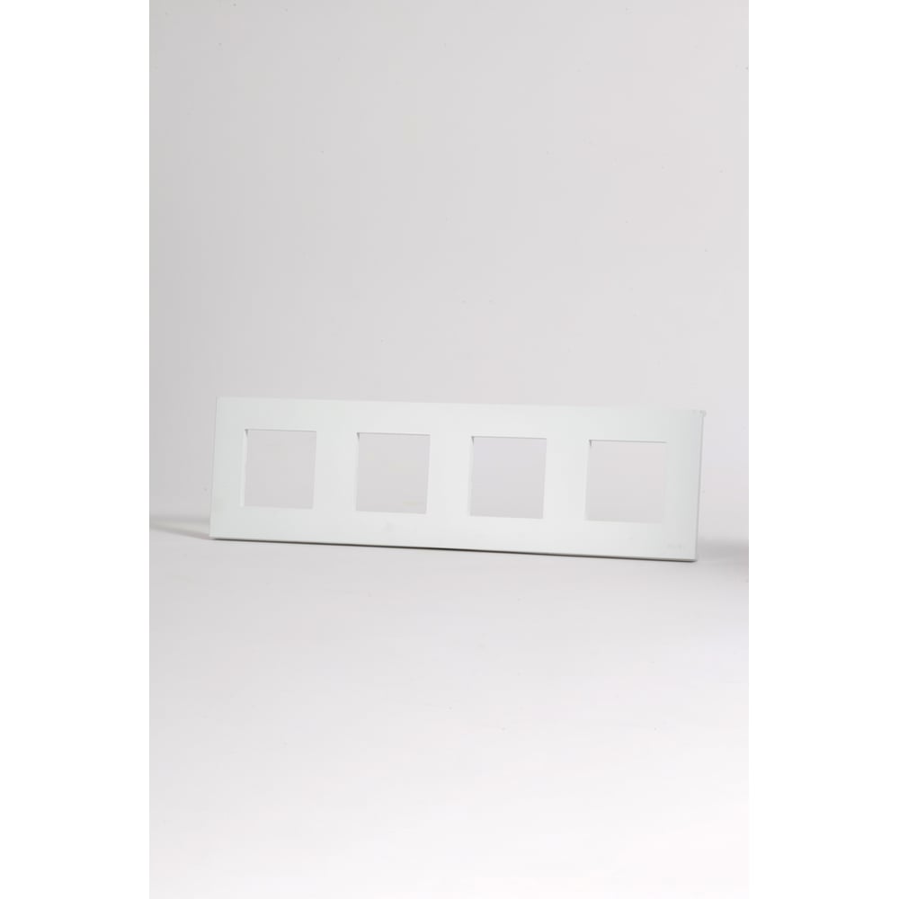 Изображение товара 4-я рамка Elbi Moda Vox белый 611-050212-228