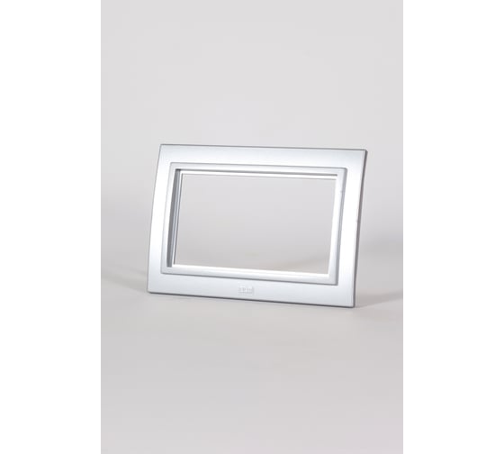 Изображение товара Рамка Elbi Zena Серый Металлик для 2-й розетки с заземлением 608-011000-907