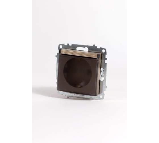 Изображение товара Розетка Elbi Zena Vega Титан с крышкой, заземлением и защитой от детей M+K 609-011400-219