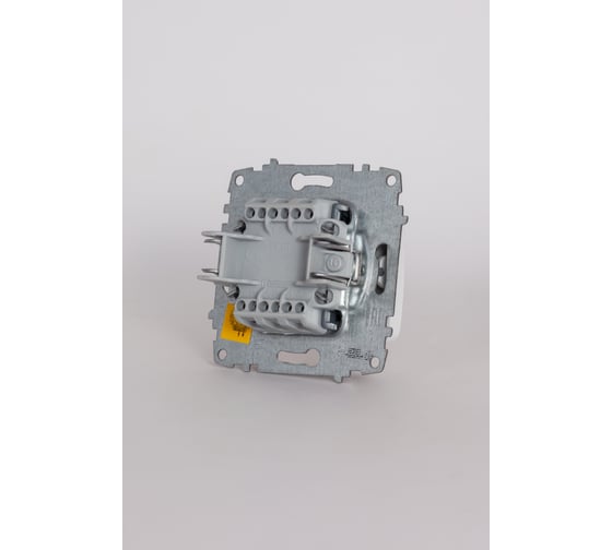 Изображение товара Выключатель 1 клавишный проходной Elbi Jazz M+K белый 607-010200-209