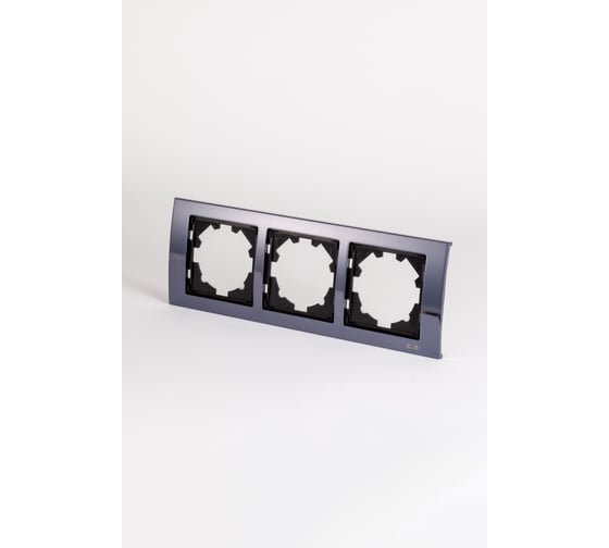 Изображение товара Рамка 3-местная Elbi Zena Platin Черный Жемчуг 500-073300-227