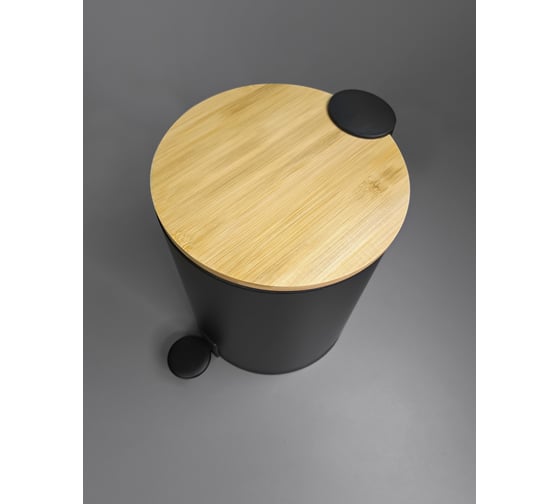 Изображение товара Ведро с педалью круглое MY SPACE 5л с деревянной крышкой (Черный мат./бамбук) SW6963BLB-5L