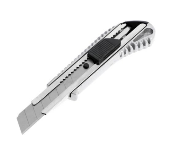 Изображение товара Нож ТУНДРА универсальный металлический корпус, 18 мм 1006507