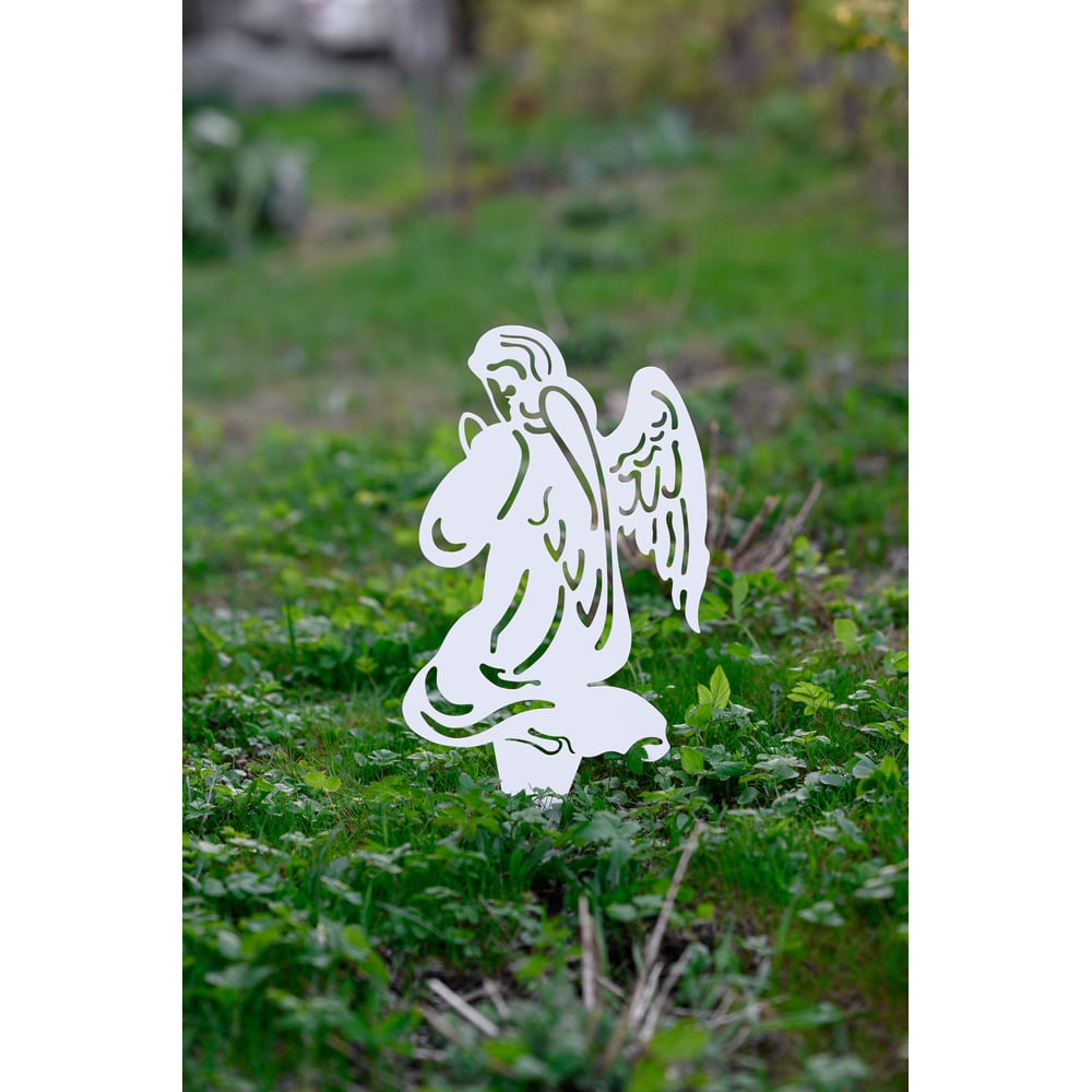 Изображение товара Белая фигурка ангел из металла 35x24 см - символ духовности и красоты