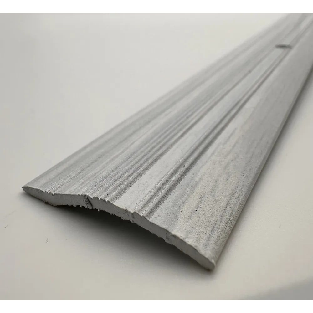 Изображение товара Алюминиевый порог для соединения полов 900 мм ясень белый Алком-М ПД 04