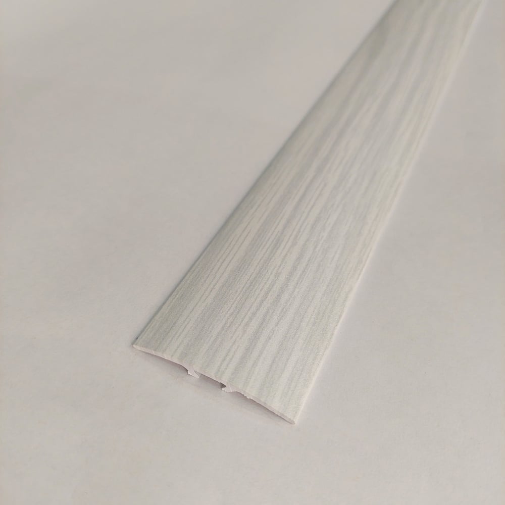 Изображение товара Алюминиевый порог Алком-М ПД 07.1 900 мм, ясень белый, одноуровневый