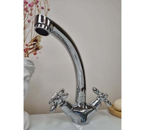 Изображение товара Смеситель для кухни Melodia della vita Ретро литой излив, резина MDV32310 без гибкой подводки 12796