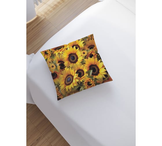 Изображение товара Наволочка декоративная JoyArty на молнии, чехол на подушку Поле подсолнухов 45x45 см, серия 8 марта sl_430096