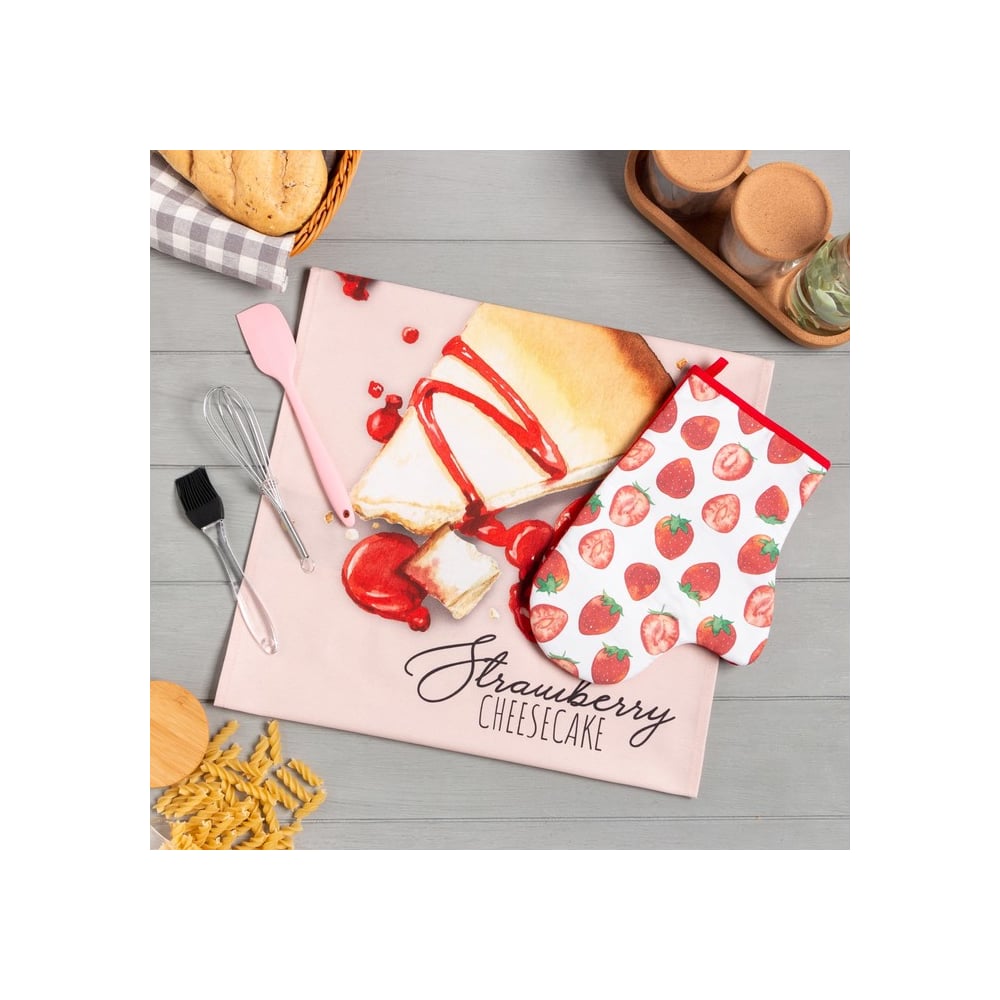 Изображение товара Подарочный набор Этель Strawberry: полотенце, варежка, кисть, лопатка, венчик