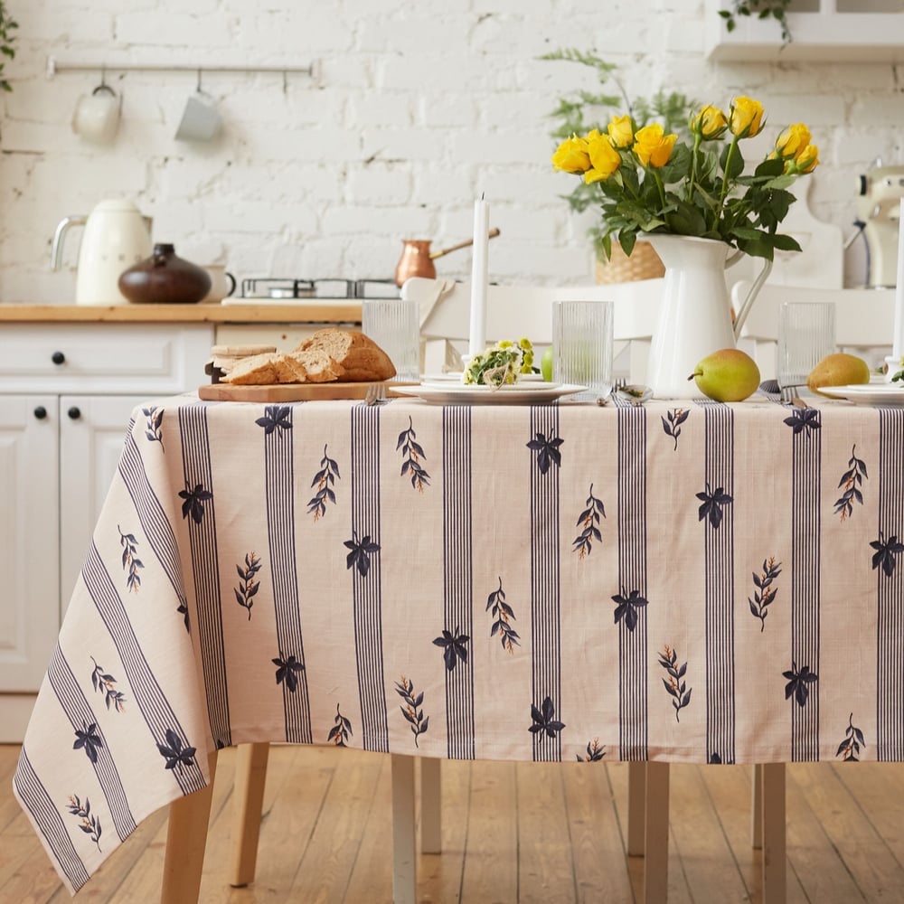 Изображение товара Скатерть Этель Leaves 149x250 см репс нескользящая с рисунком бежевый