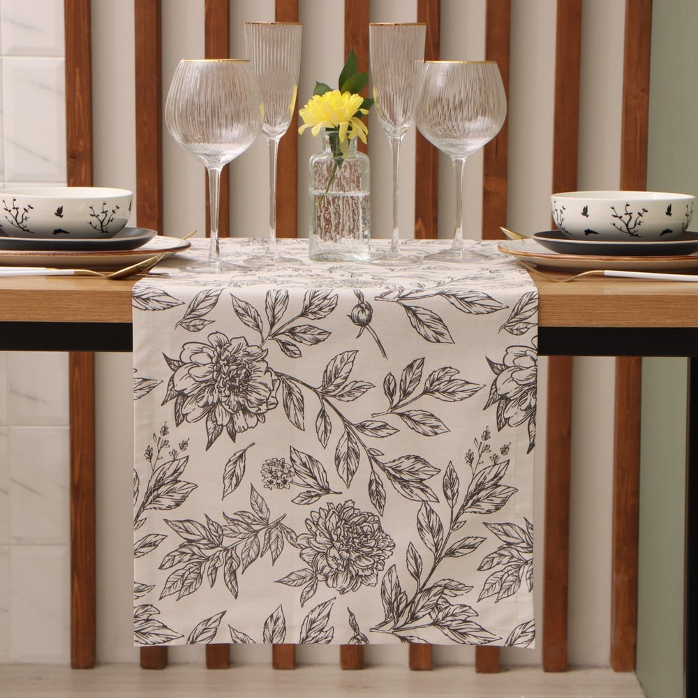 Изображение товара Дорожка на стол Этель Black flowers 40x149 см из саржи нескользящая