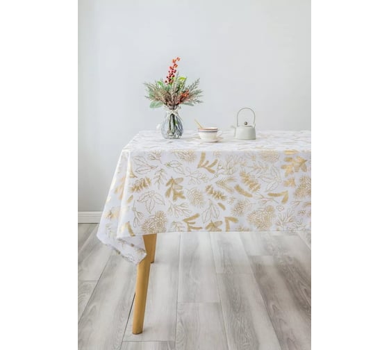 Изображение товара Скатерть Arya Home 150x150 Poinsettia белый, золотистый 8680943222503