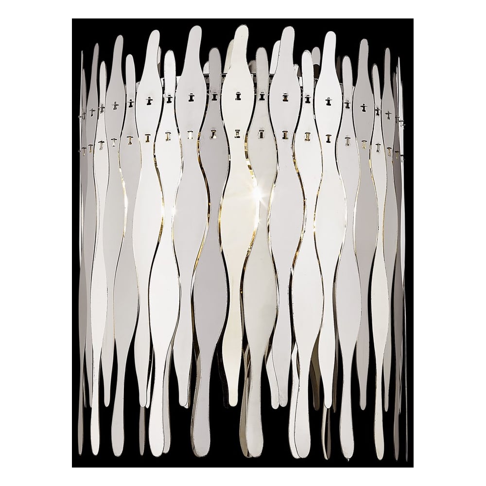 Изображение товара Настенный светильник Wertmark CELINA WE128.03.101 с 3 лампами хром металл