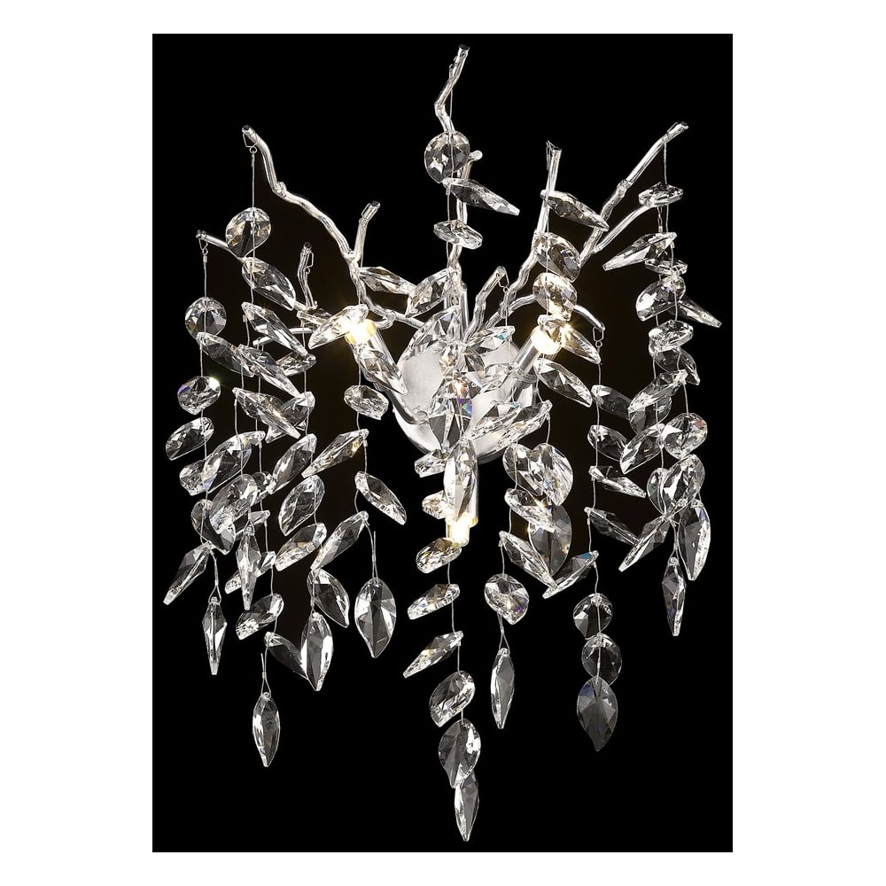 Изображение товара Настенный светильник Wertmark DAMIANA с хрусталем и никелевой арматурой