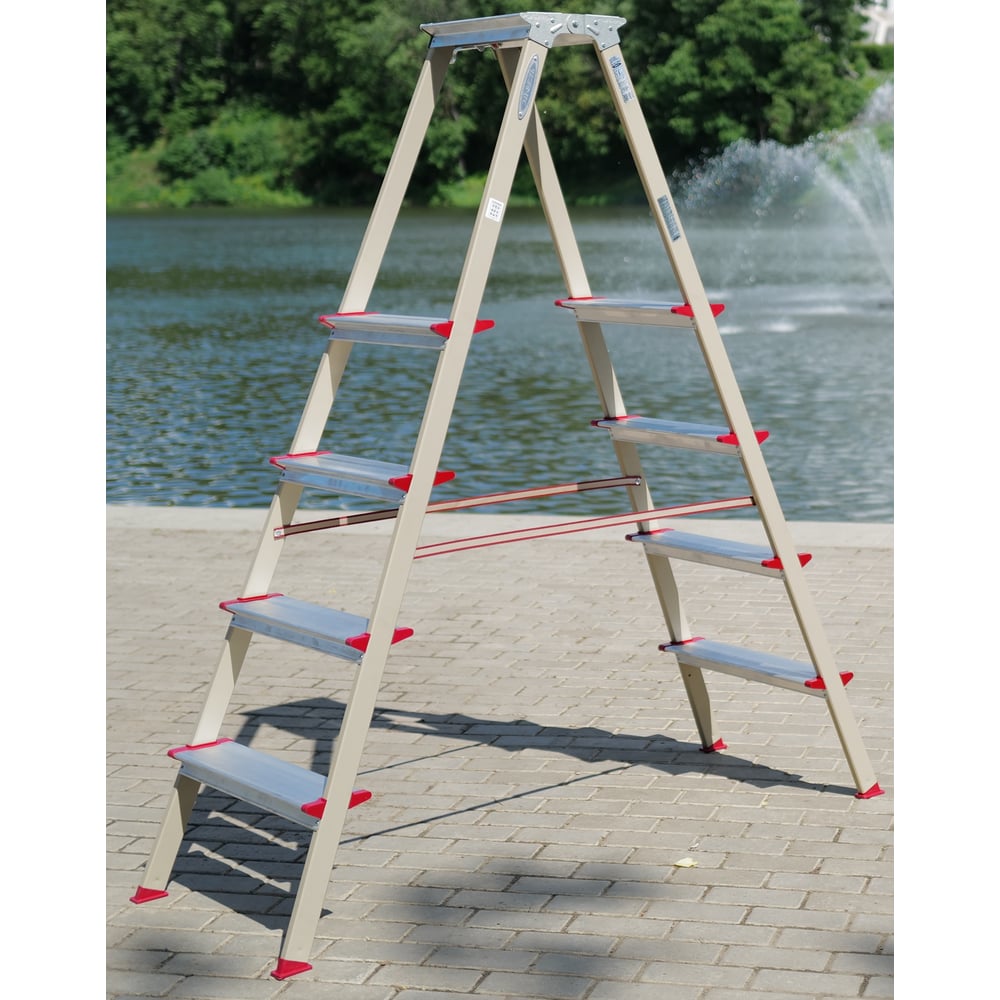 Изображение товара Алюминиевая стремянка Эйфель Парнас 130 профессиональная двусторонняя