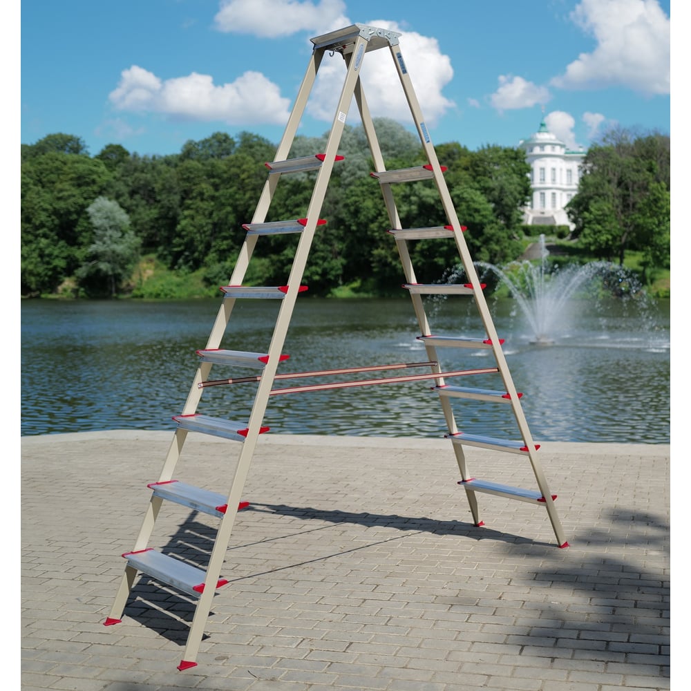 Изображение товара Алюминиевая профессиональная стремянка Эйфель Парнас 130, двусторонняя 14 ступеней